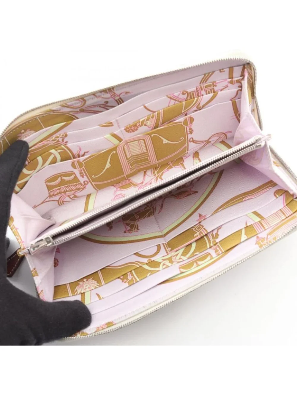Hermes Round Length Wallet Azap Long Silk in Nata in